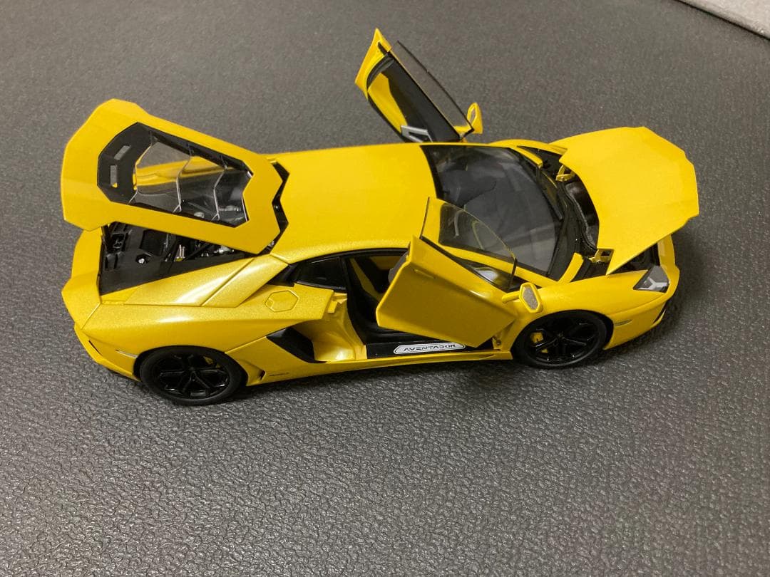 1/18 オートアート ランボルギーニ アヴェンタドール LP700－4