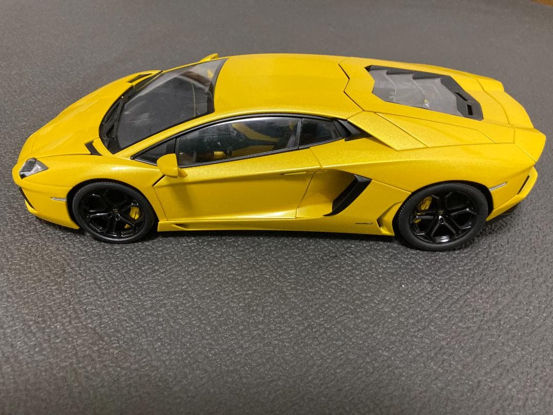 1/18 オートアート ランボルギーニ アヴェンタドール LP700－4
