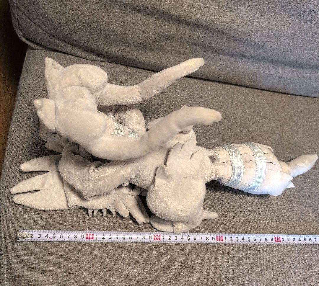 ポケモン　レシラム　ぬいぐるみ　タカラトミー製