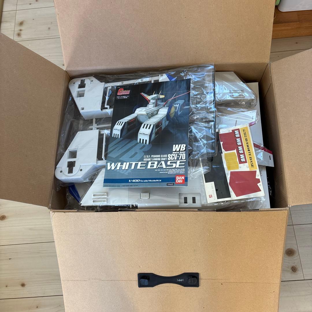 バンダイ 1/400 ホワイトベース SCV-70