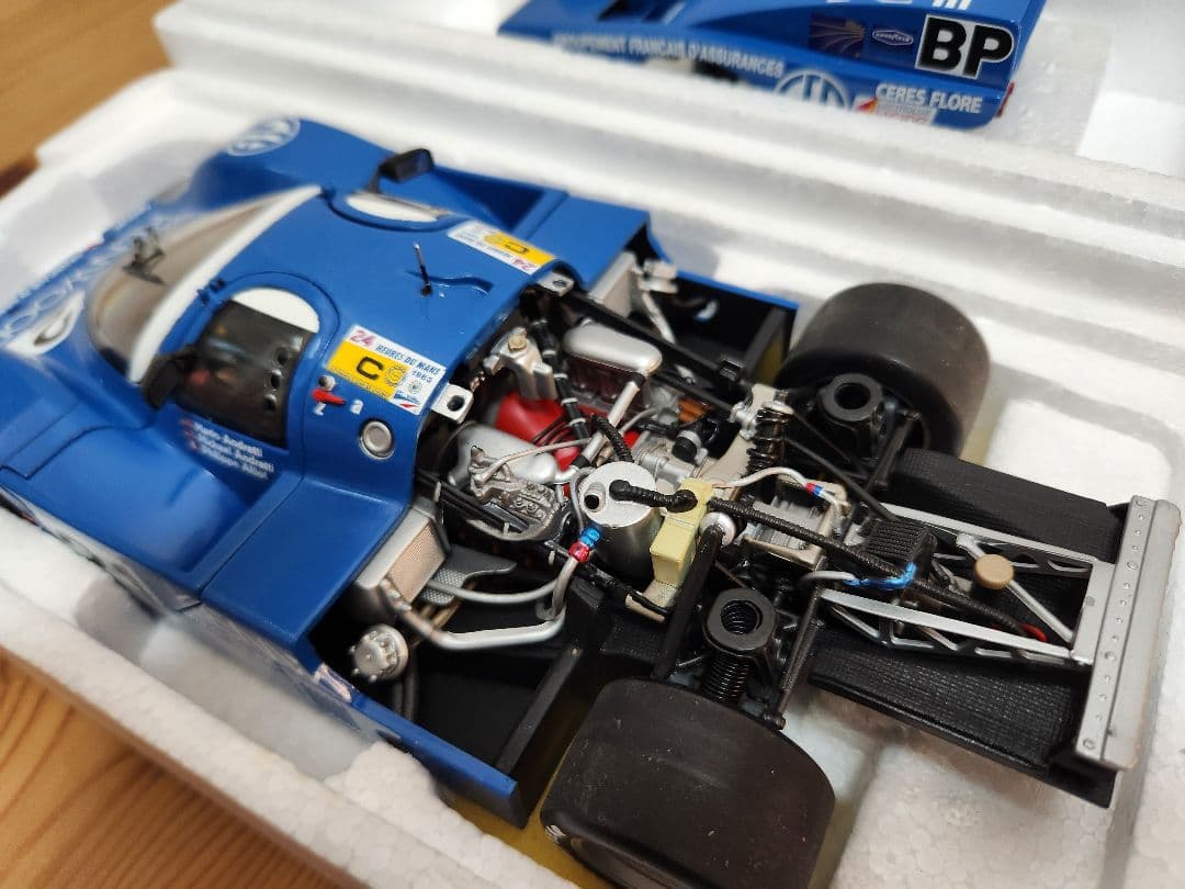 【ミニチャンプス】1/18KENWOOD ポルシェ956