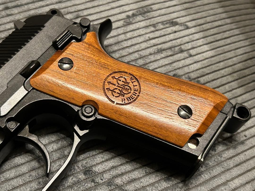 美品 動作確認済み MGC M93R ネグリ 木製グリップ仕様