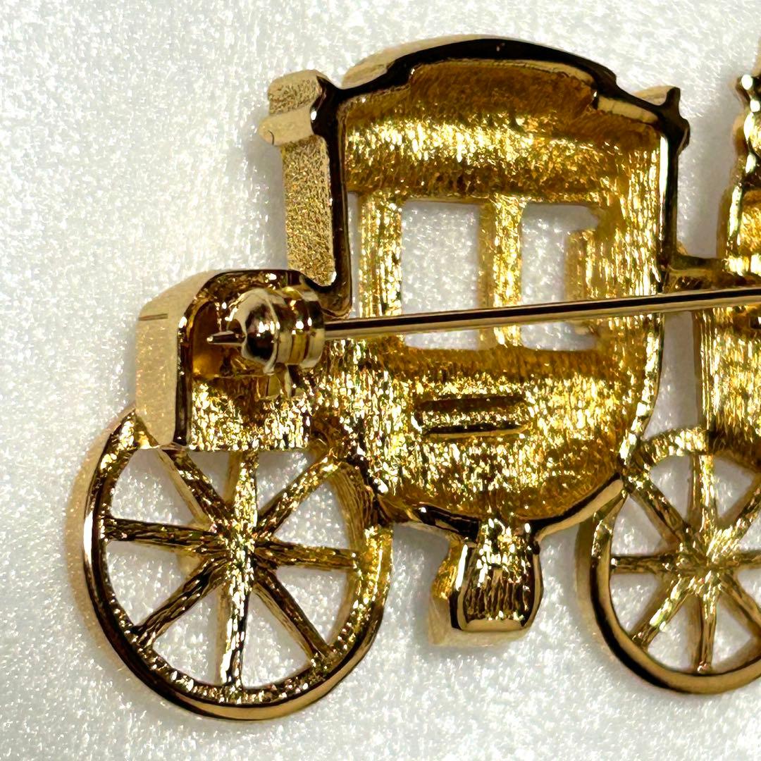 バーバリー Burberrys 【ヴィンテージ】 旧ロゴ ブローチ 馬車型