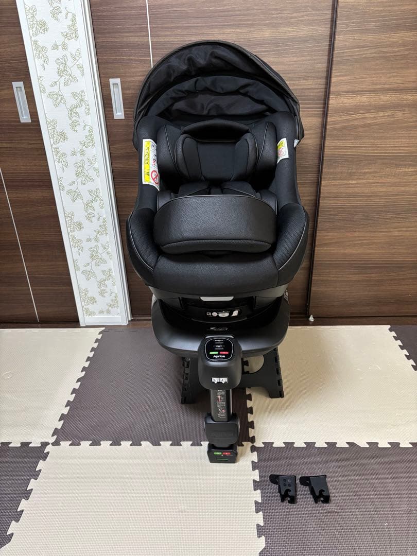 引き取り限定】Aprica チャイルドシート 新生児からOK ベビー・キッズ