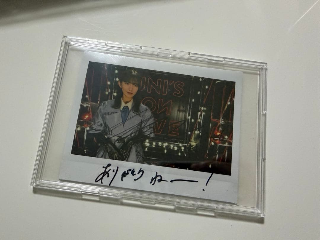 ユニエア 村山美羽 サイン入りチェキ サイン入りTシャツ - メルカリ