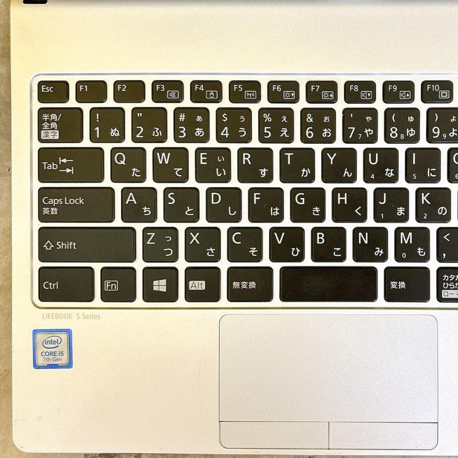 i5✨小型軽量❣SSD搭載で快適✨カメラ付き フルHD 薄型 Windows11