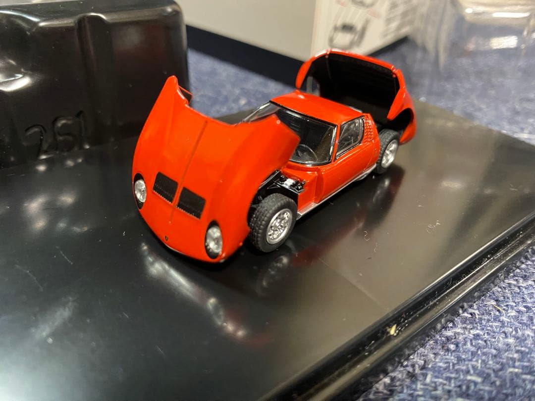 1/64 トミーテック ランボルギーニミウラ P400 レッド