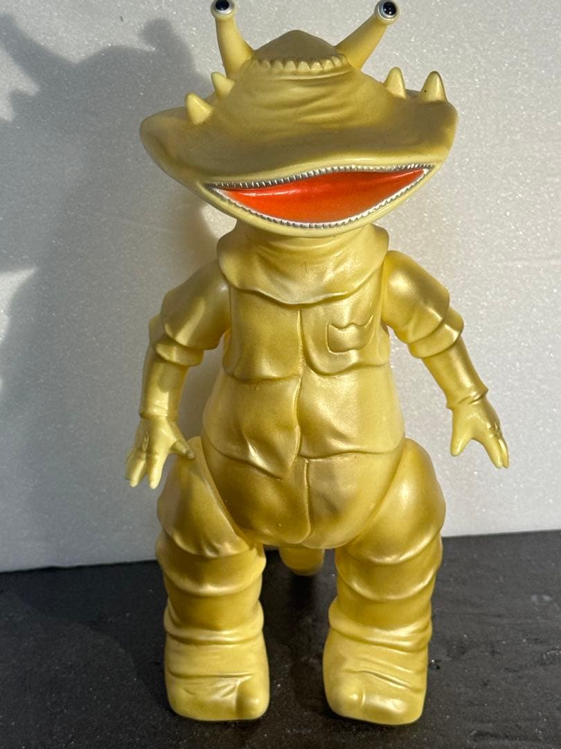 ブルマァク 怪獣シリーズ カネゴン 復刻版 ウルトラQ ソフビ