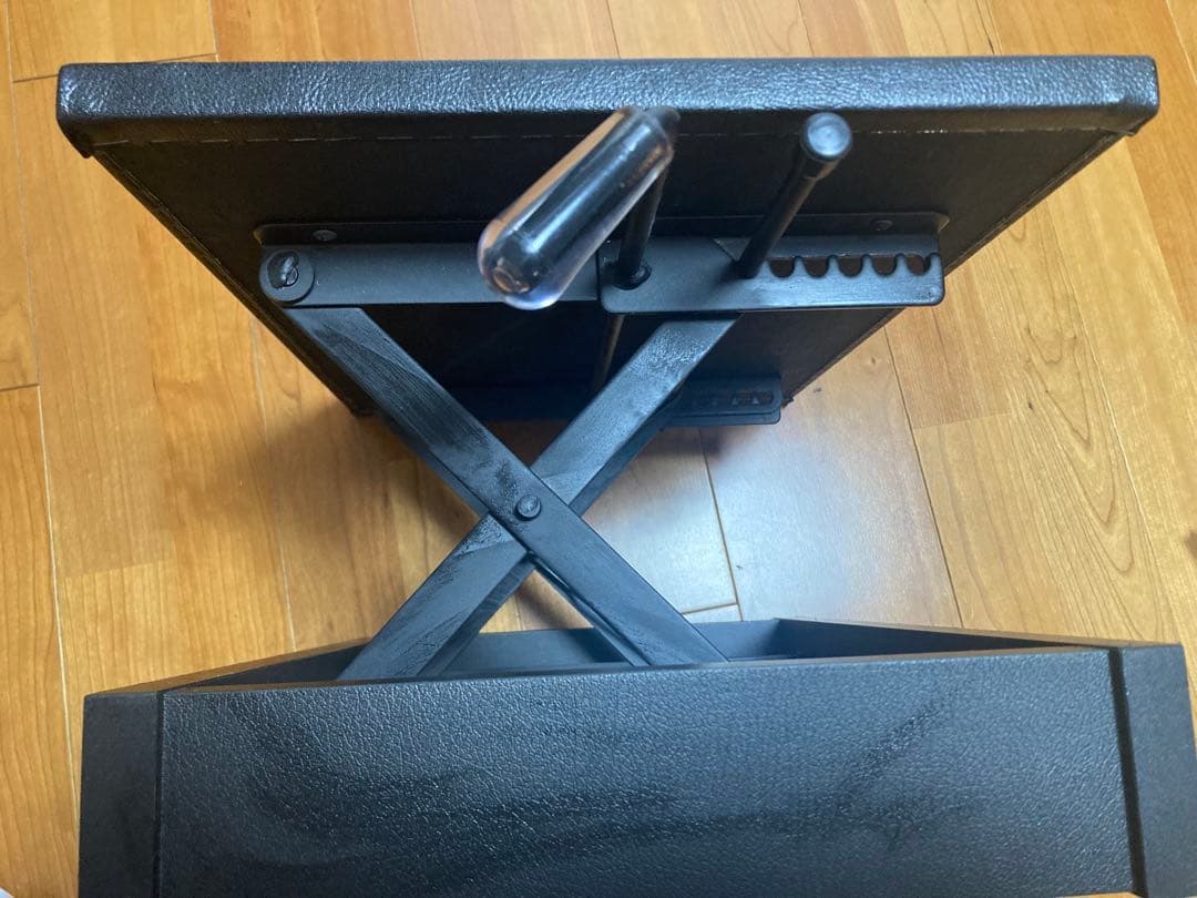 ピアノ足台　補助台　ラック式　ワンタッチ　六段階　ヨシザワ PEACOCK（？）