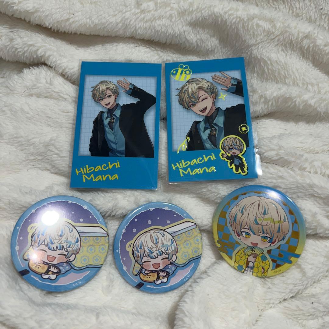 緋八マナ チェキ 缶バッジ - メルカリ