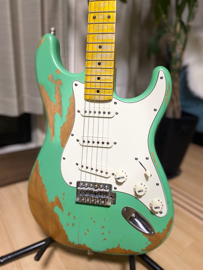 レリック加工 ミントグリーンエレキギター