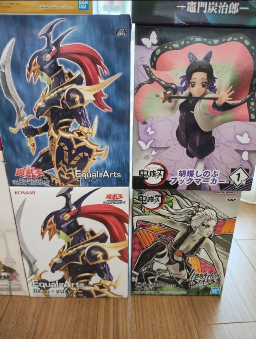 フィギュアまとめ売り　マクロス　ワンピース　鬼滅の刃　遊戯王　クレヨンしんちゃん