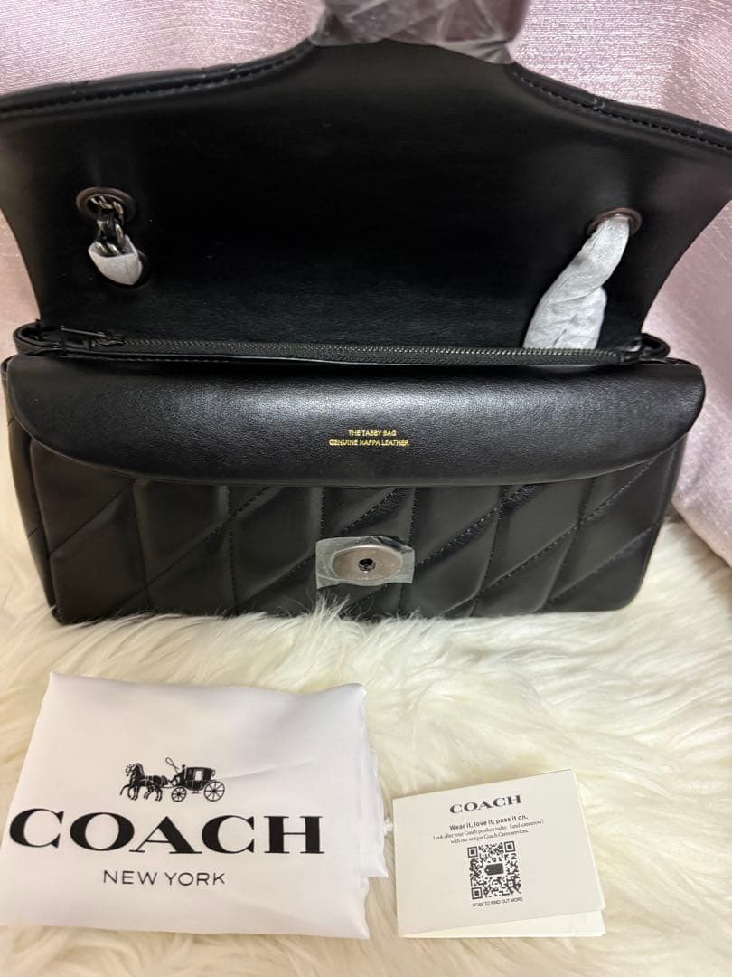 COACH ブラック ショルダーバッグ キルティング26cm