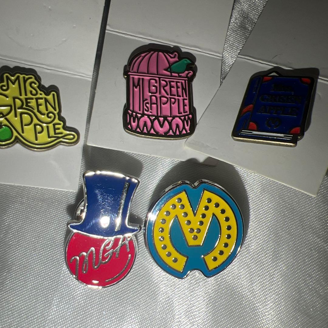 Mrs.GREEN APPLE まとめ売り ピンバッチ、ラバーバンド、タオル - メルカリ