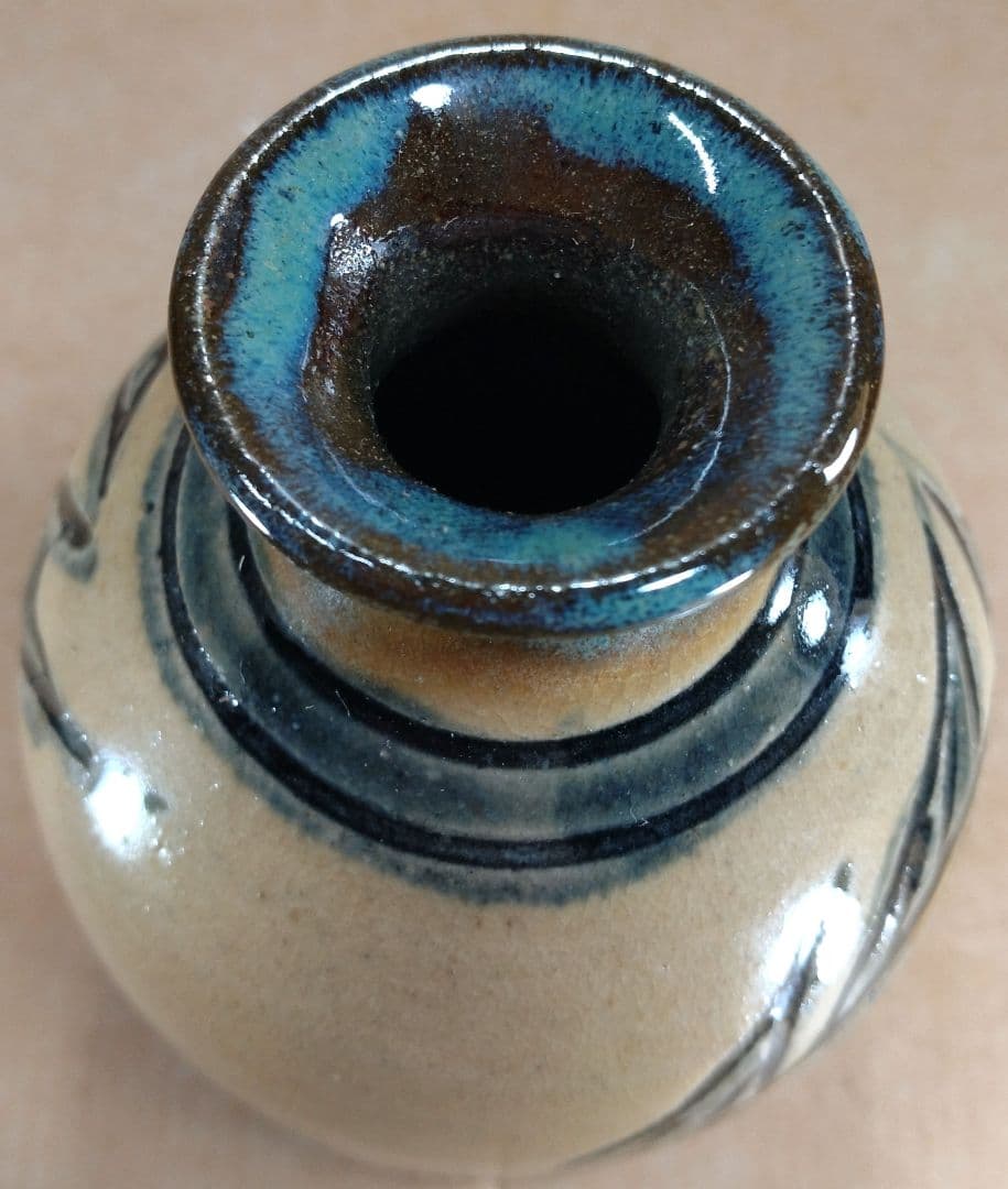 【本物保証】金城次郎 壷屋焼徳利(笑魚,魚) 共箱 栞 人間国宝 壺屋焼 美品