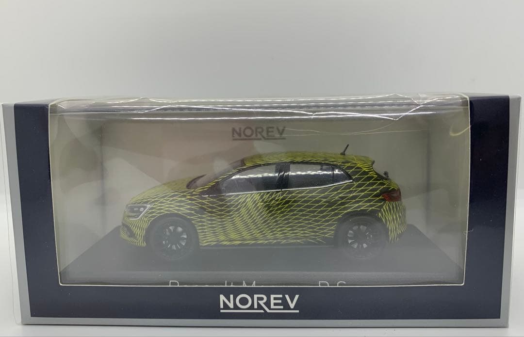 1/43 ルノー・メガーヌ R.S. Test車