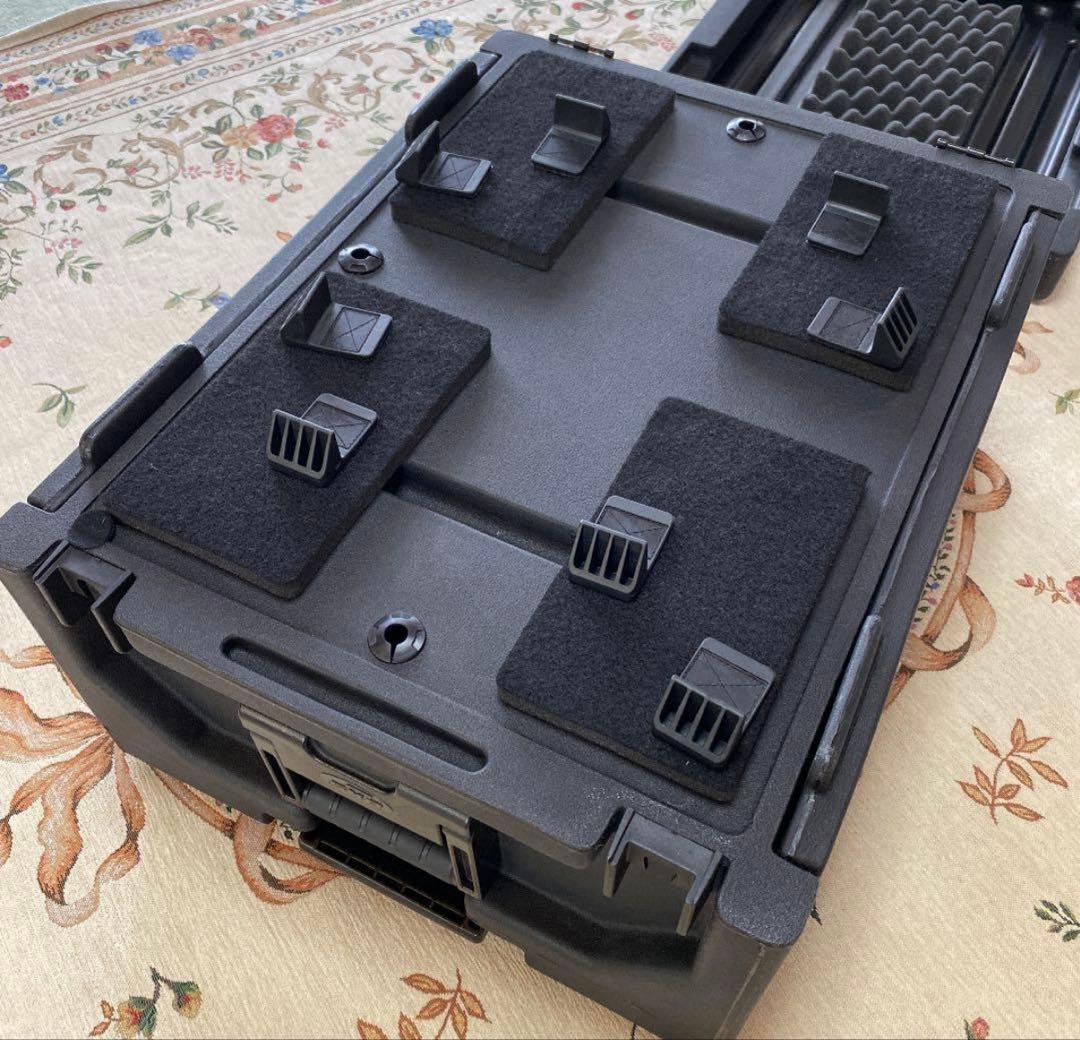 SKB 4U コンボラックケース キャスター付き　アウトボード持ち出し・収納に