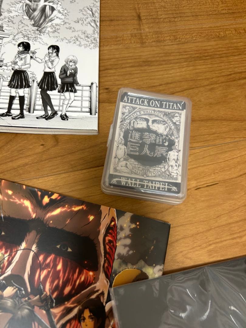 進撃の巨人　グッズセット