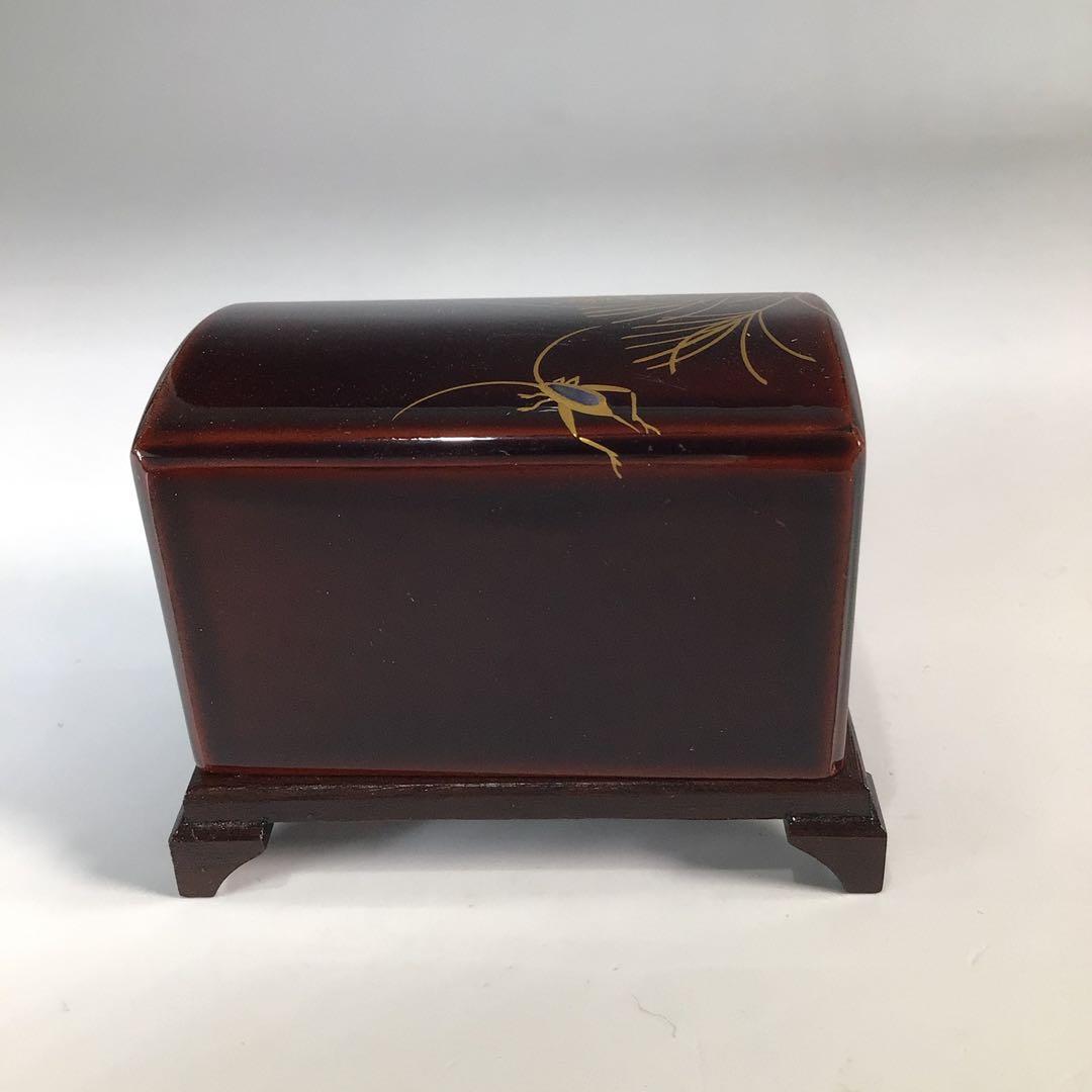 Ｎ１０００　香合　『道場宗廣作』『溜塗』『虫草蒔絵』『虫籠香合』　共箱　茶道具