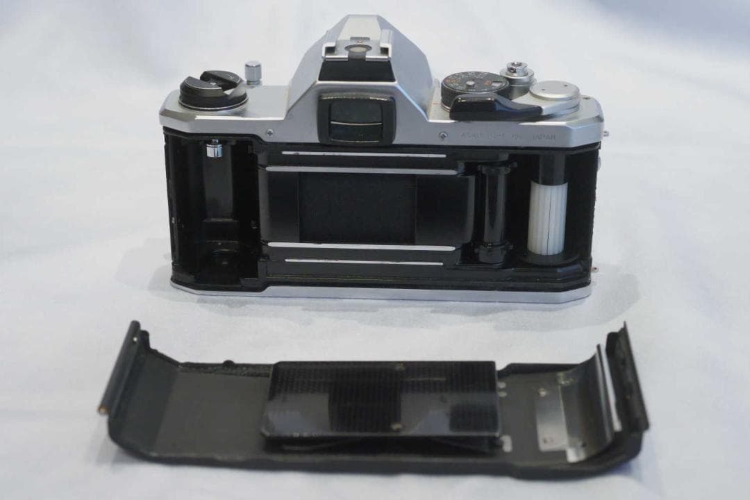 PENTAX MXとパンケーキ40ミリレンズ どちらも難あり