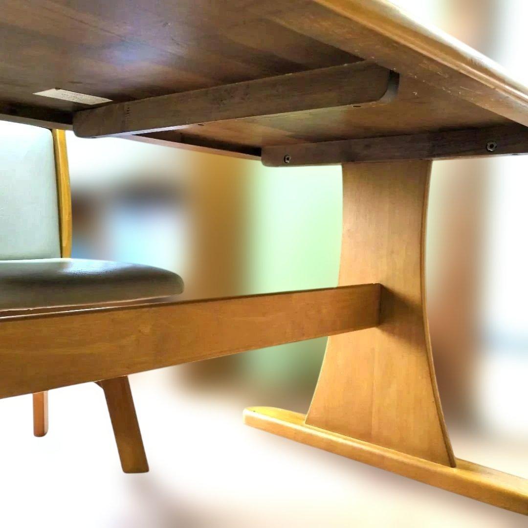 ダイニングテーブル 121×76（回転椅子2脚は別売）