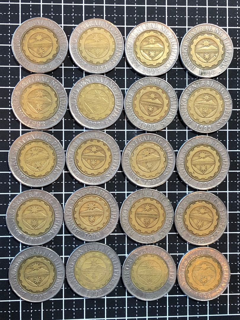 3872【フィリピン】　10ペソ　バイメタル　硬貨　20枚セット