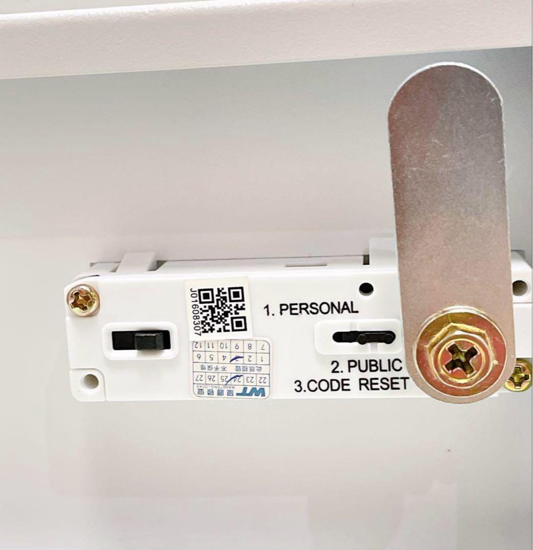 鍵付きロッカー