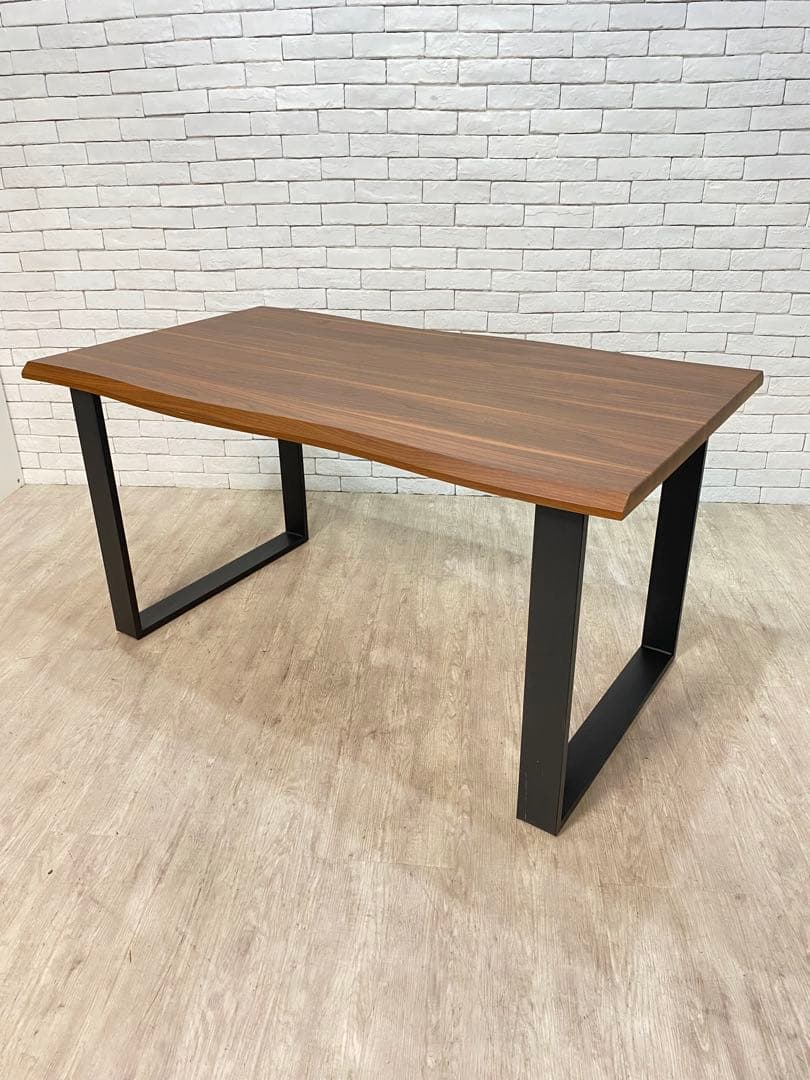 【東京都23区内は送料無料】140cm ダイニングテーブル　リビング　デスク　机