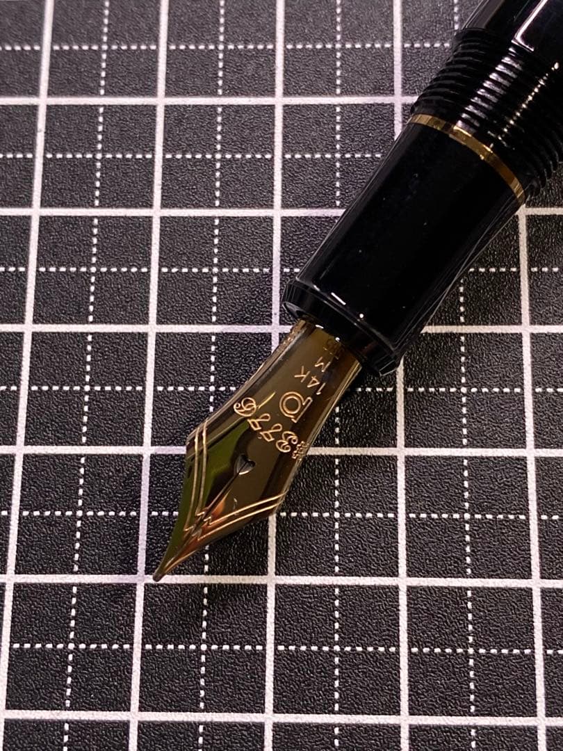 PLATINUM CENTURY #3776 廻り止め招き猫万年筆字幅M