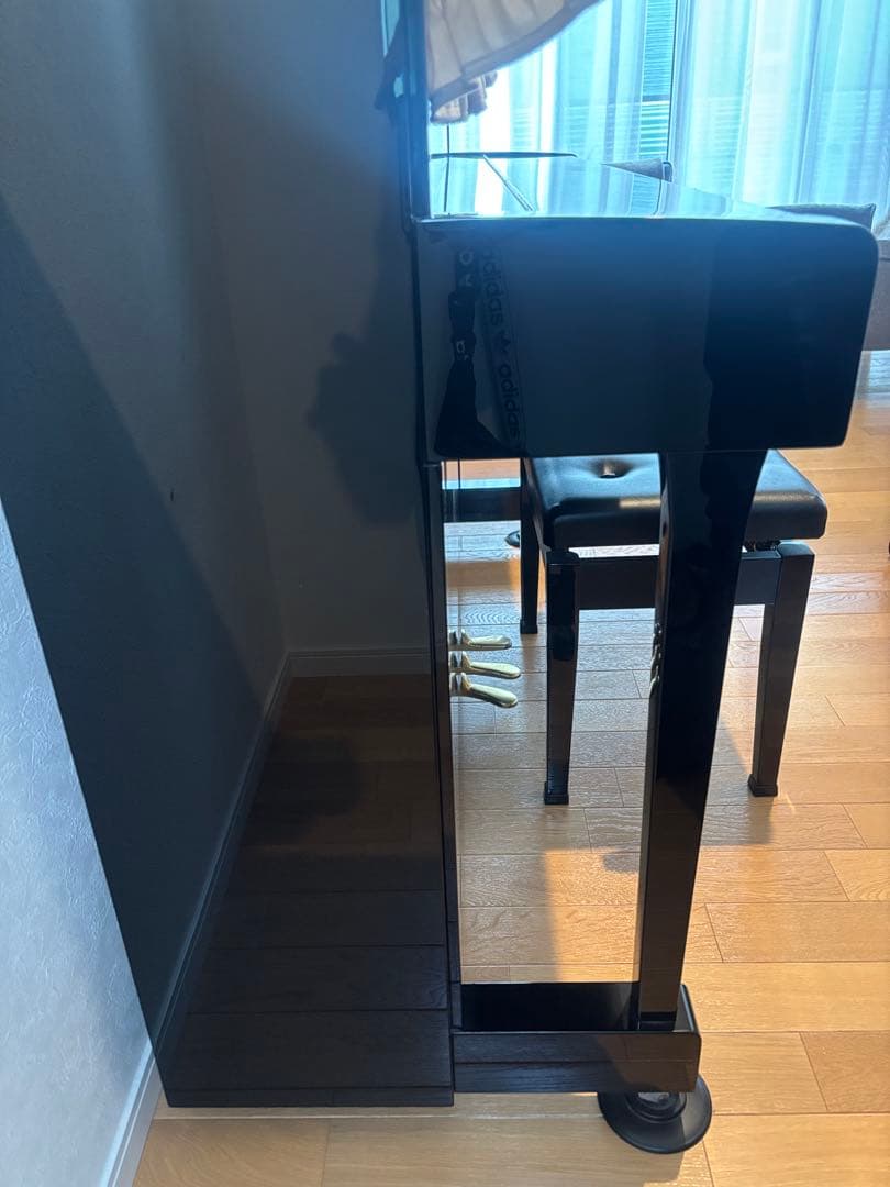 YAMAHA アップライトピアノ b113 黒 椅子•メトロノーム付 - メルカリ