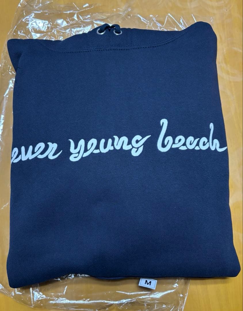 【新品未使用】never young beachフーディー スウェット ネバヤン