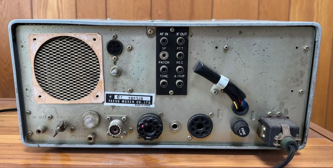 希少】YAESU（ヤエス）SSBトランシーバー FT-101ES 通電確認済み