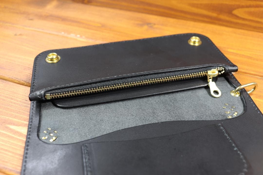 【即納商品】フラワー　スタッズロングウォレット