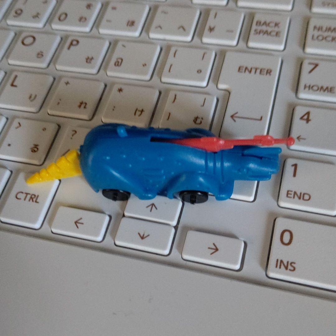 グリコおまけ　昭和レトロ　恐竜　車　戦闘