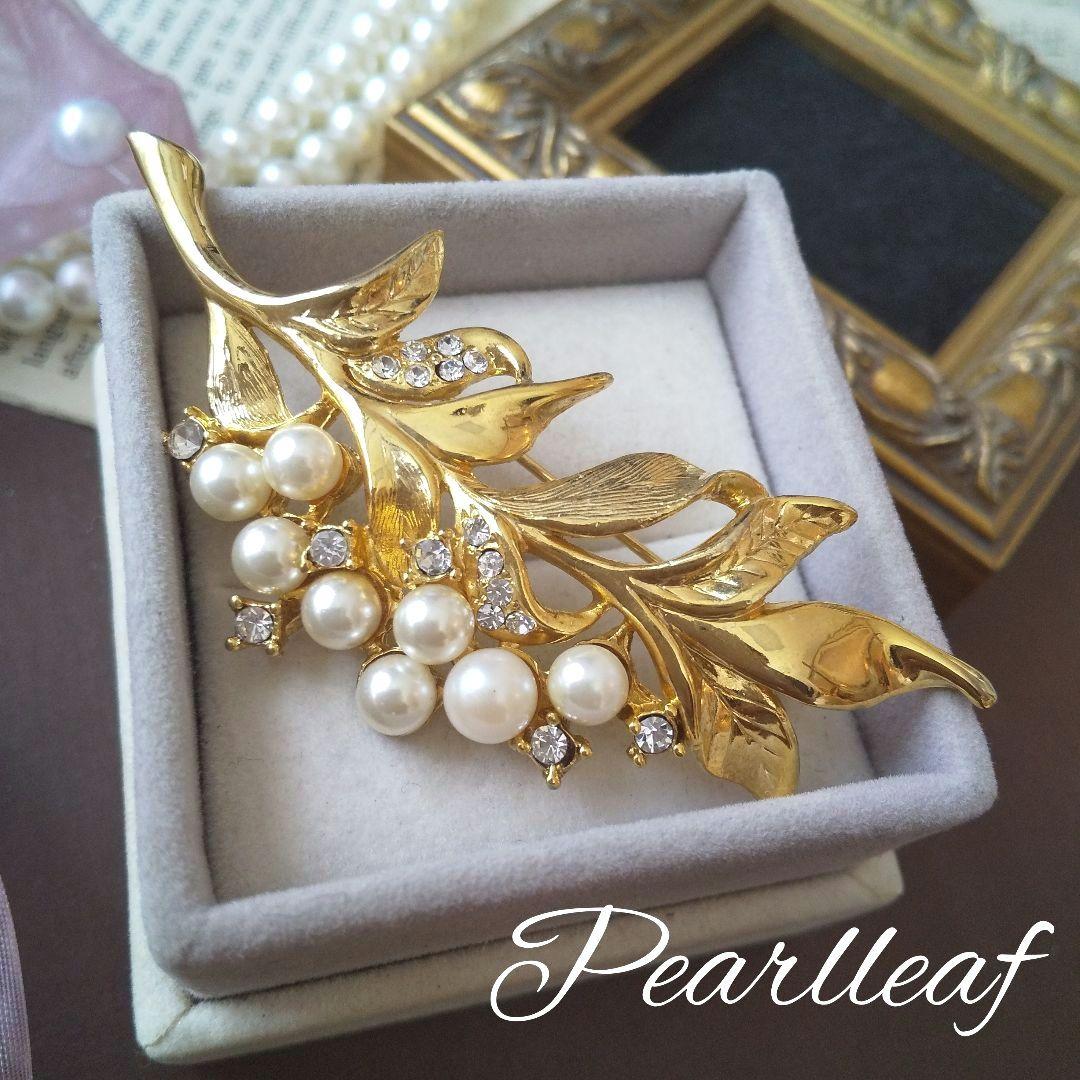 真珠 葉っぱ パールリーフブローチ ボタニカル 冠婚葬祭 結婚式 入学式