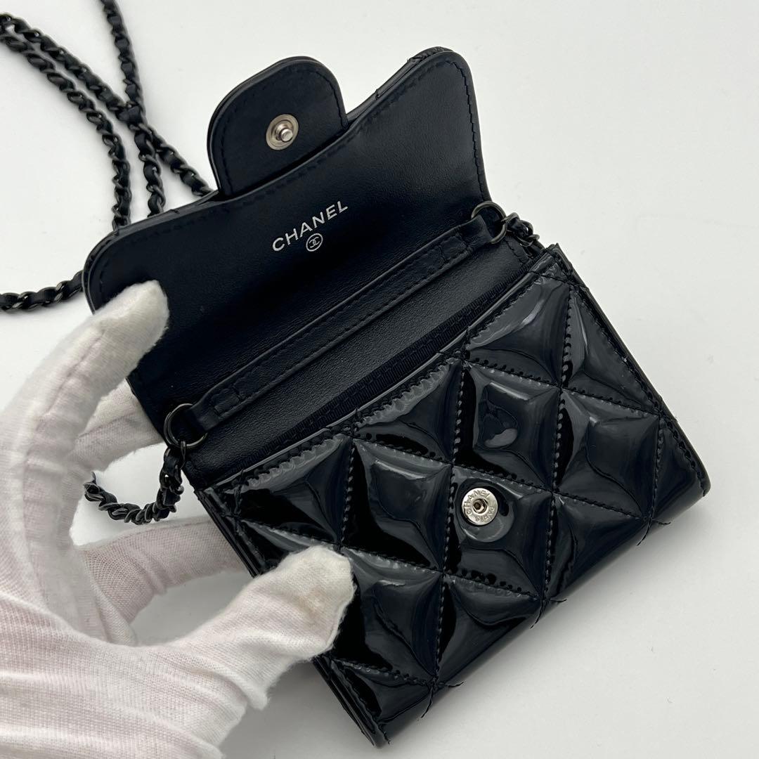 【新品仕様】シャネル チェーンウォレット マトラッセ ココマーク ミニ パテント