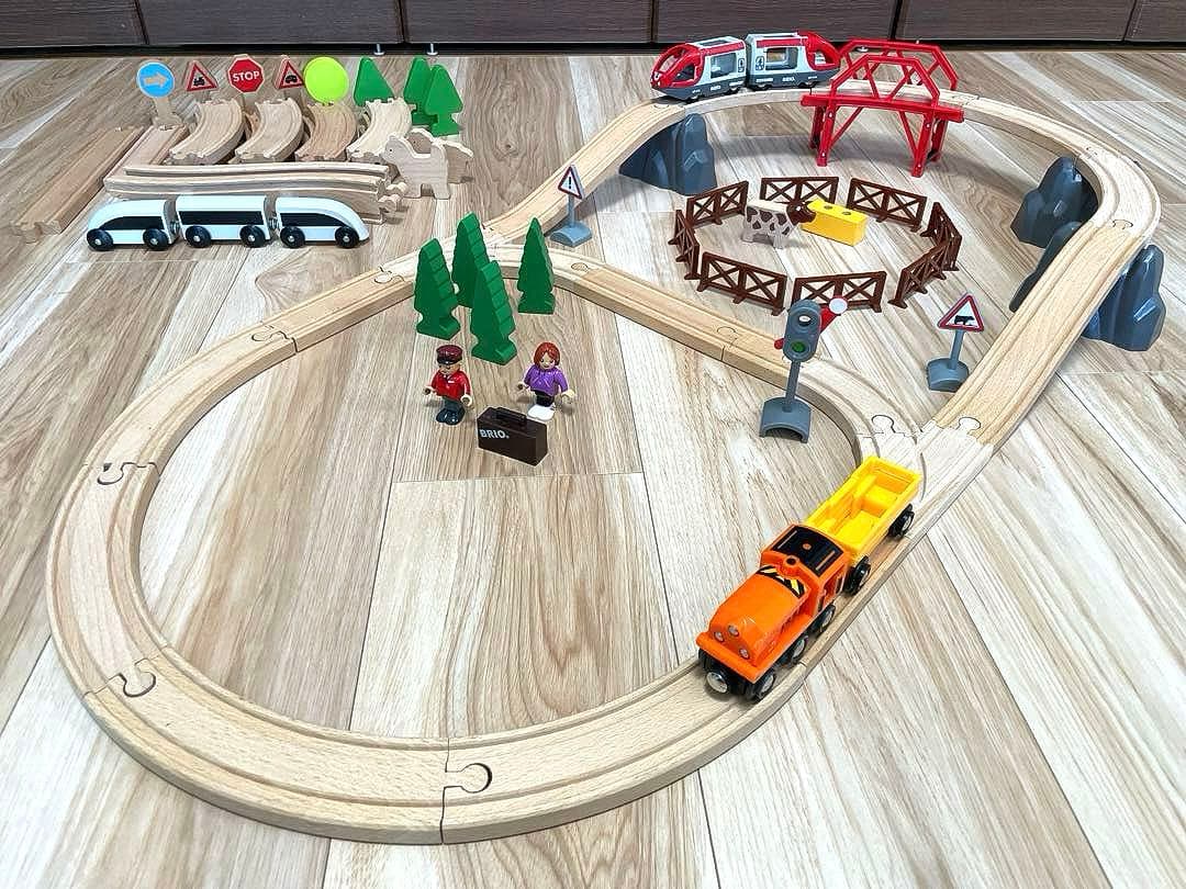 BRIO 木製レールセット＋IKEA - メルカリ