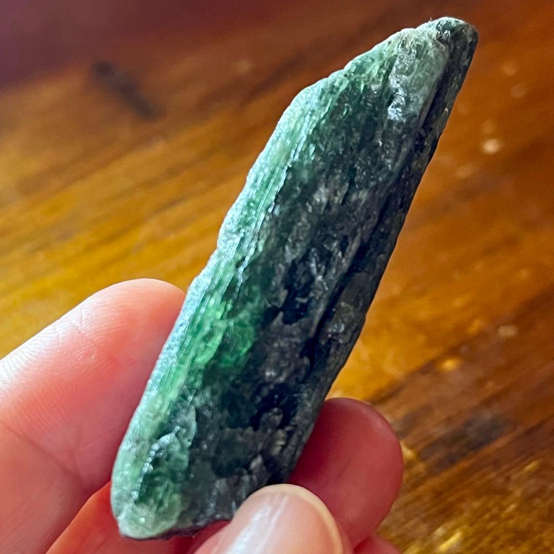 高品質 タンザニア グリーンカイヤナイト 231.75ct 宝石 原石 天然石