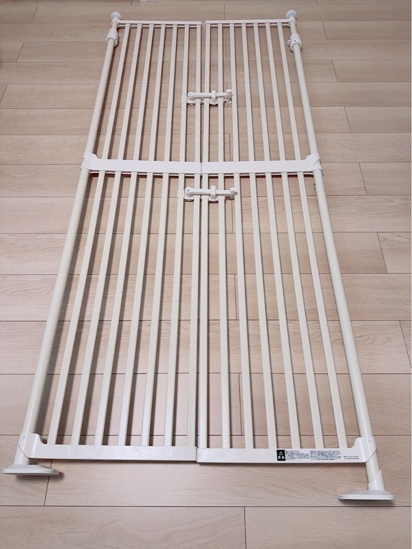 は*ん様 ねこ脱走防止ゲート にゃんドア クリーム（説明書・箱なし） ワン