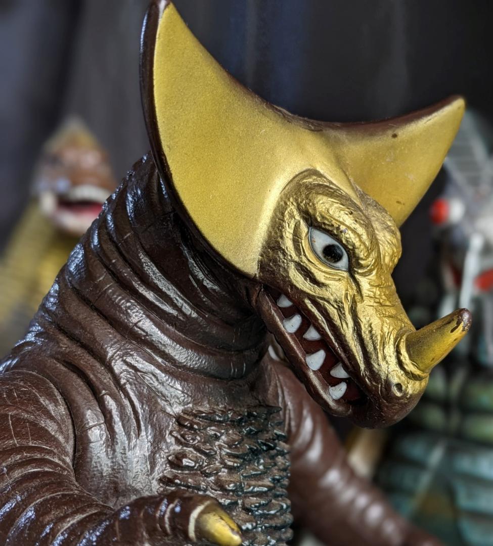 ビッグサイズ・レッドキング＆ゴモラ＆バルタン星人（バンダイ）ソフビ