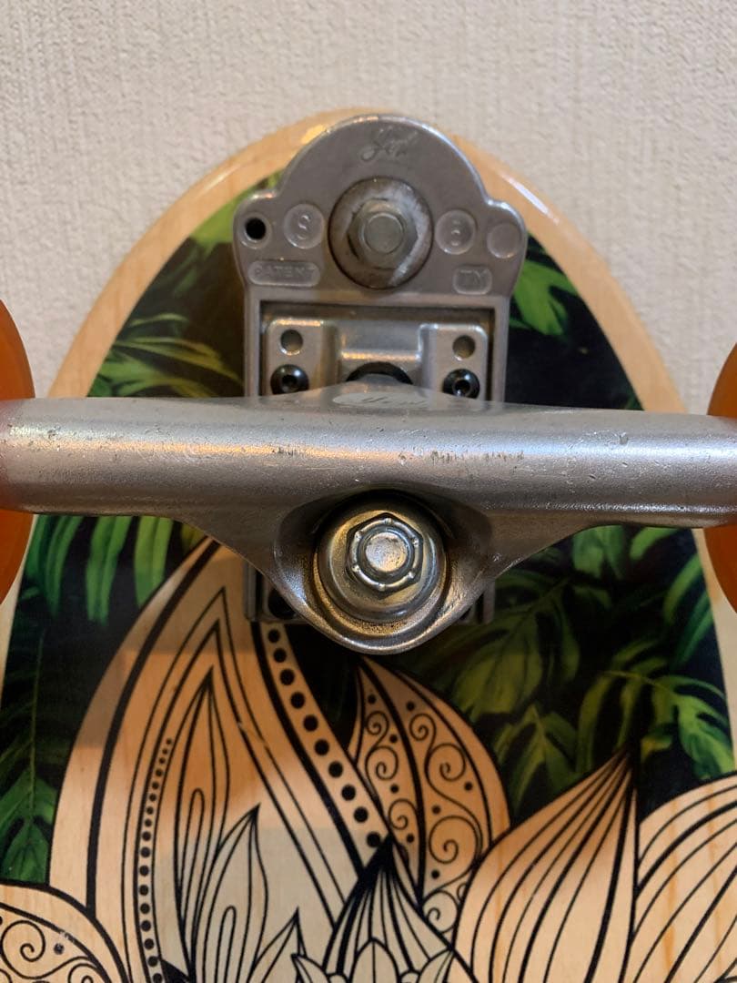 yow LAKEY PEAK サーフスケート　スケートボード