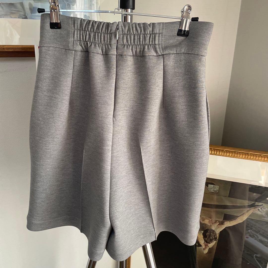 【新品未使用】JENNE 日本製美ラインストレッチキュロット　グレーS 25SS