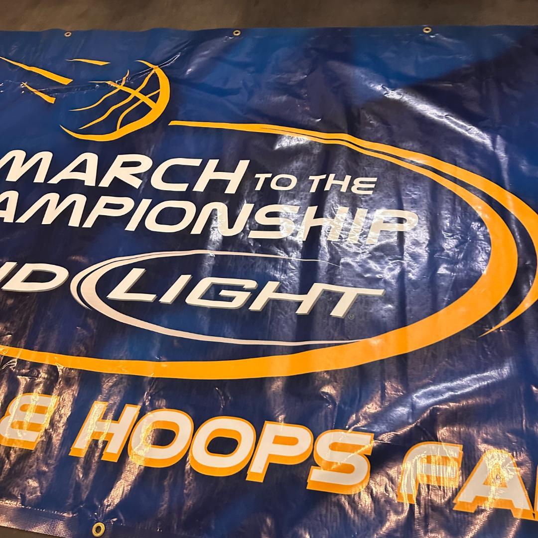 非売品・激レア】Bud Light（バド・ライト）大型バナー - メルカリ