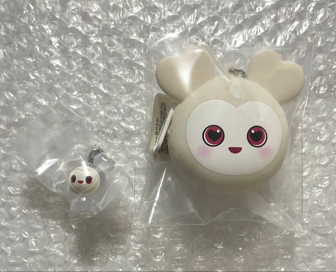 TWICE LOVELYS × GiGO シリコンミニウォレット ダヒョン - メルカリ