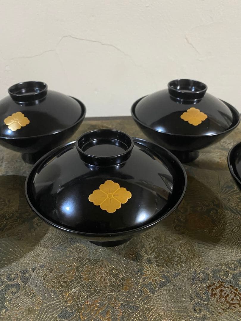 極小保管傷のみ！深みある糸目紅溜塗に極上稲穂福来雀蒔絵のお椀2点