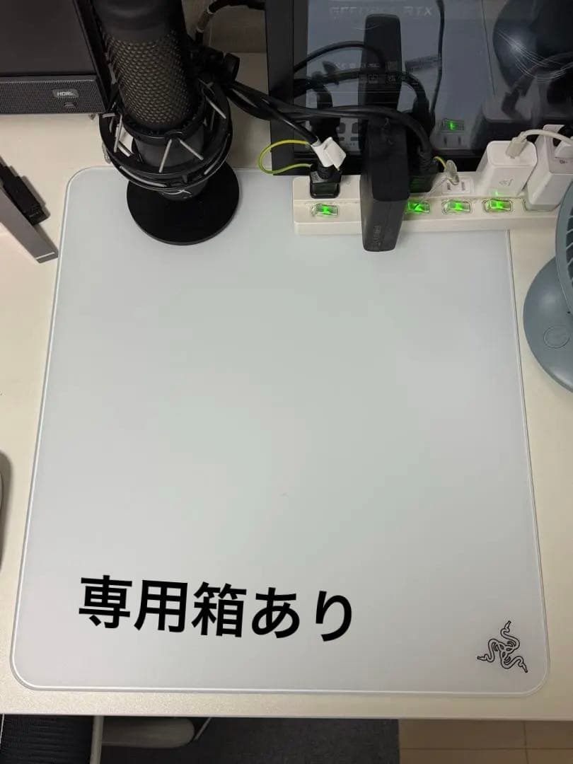 Razer Atlas ガラスマウスパッド White Edition
