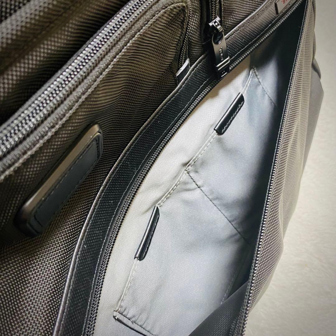 TUMI【最高峰 ALPHA2】26114D2 PC 17インチ対応 2way