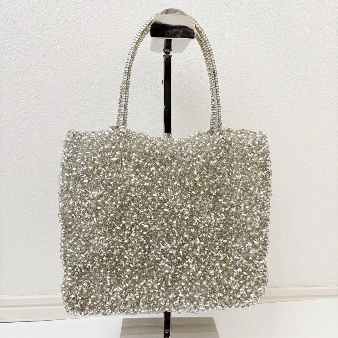 アンテプリマ　スタンダード　スクエア　ミディアム　シルバー　インナーポーチ付き