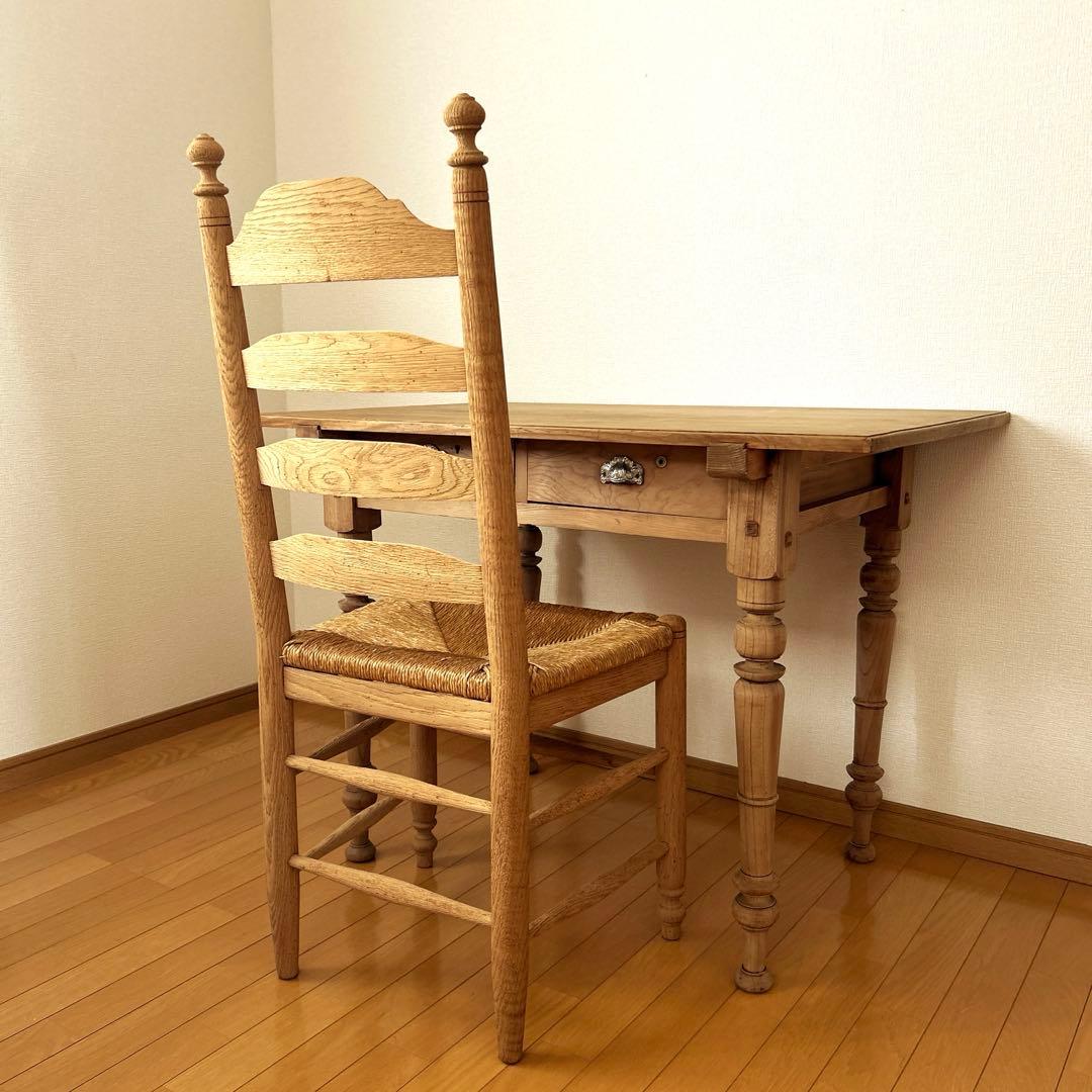 ろくろ脚　テーブル