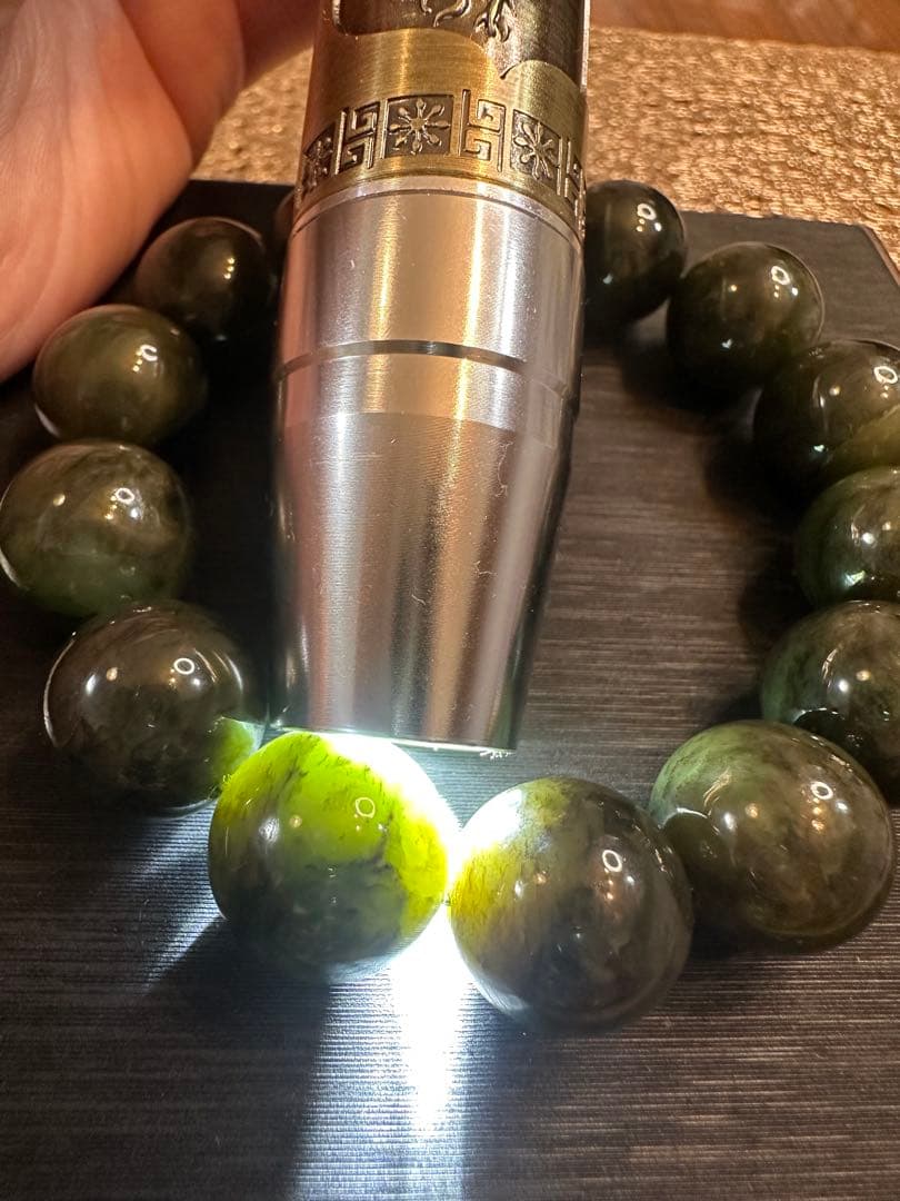 天然和田玉碧玉翡翠アップルグリーン平安ボタンのネックレスAB1063